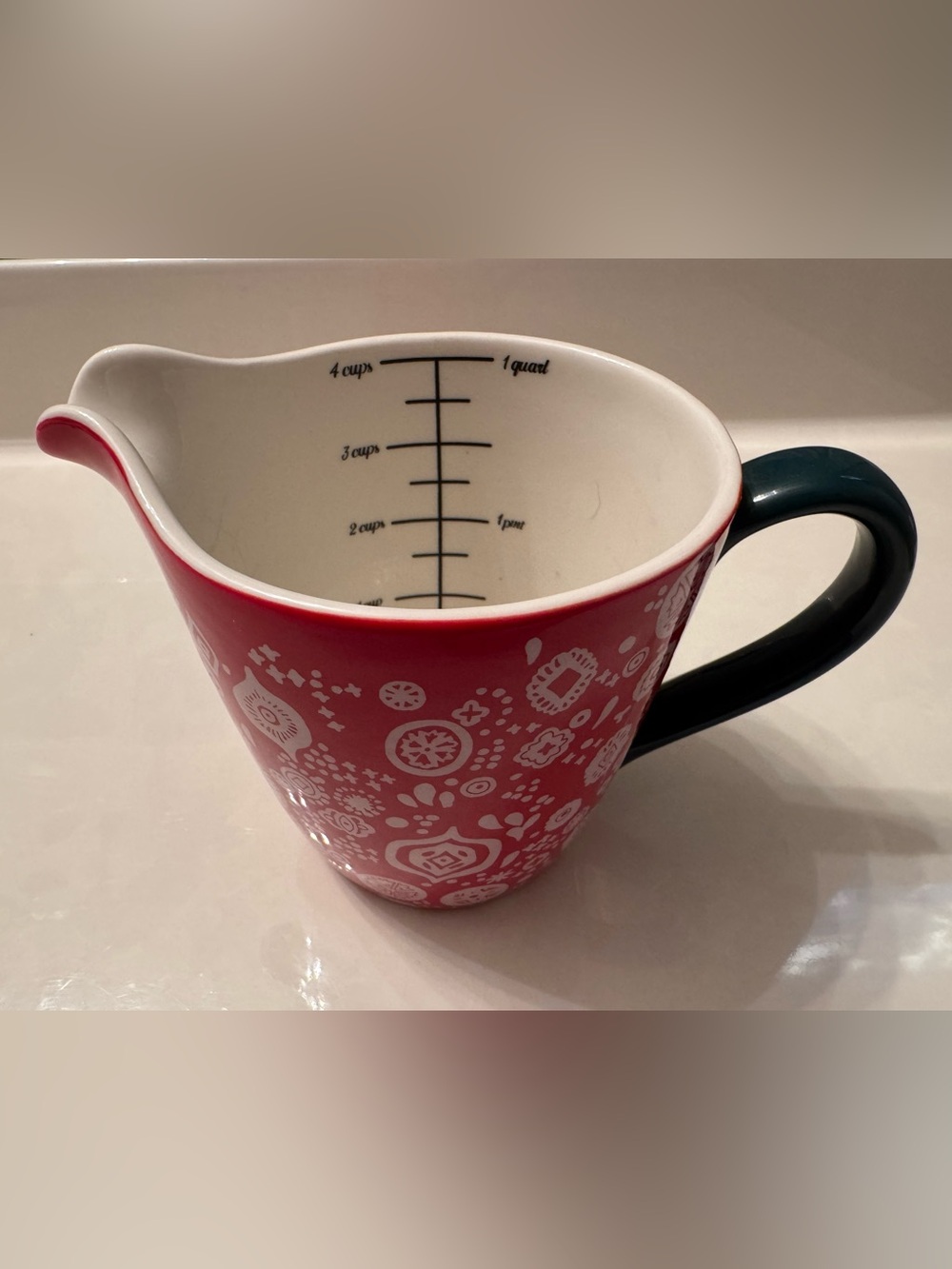 The Pioneer Woman Red Ceramic 4-Cup / 1-Quart Measuring Pitcher Holiday